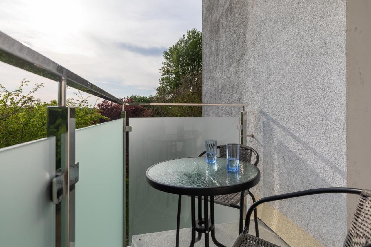 Marynarzy Okretow Pogranicza Apartments By Noclegi Renters Kolberg Exterior foto