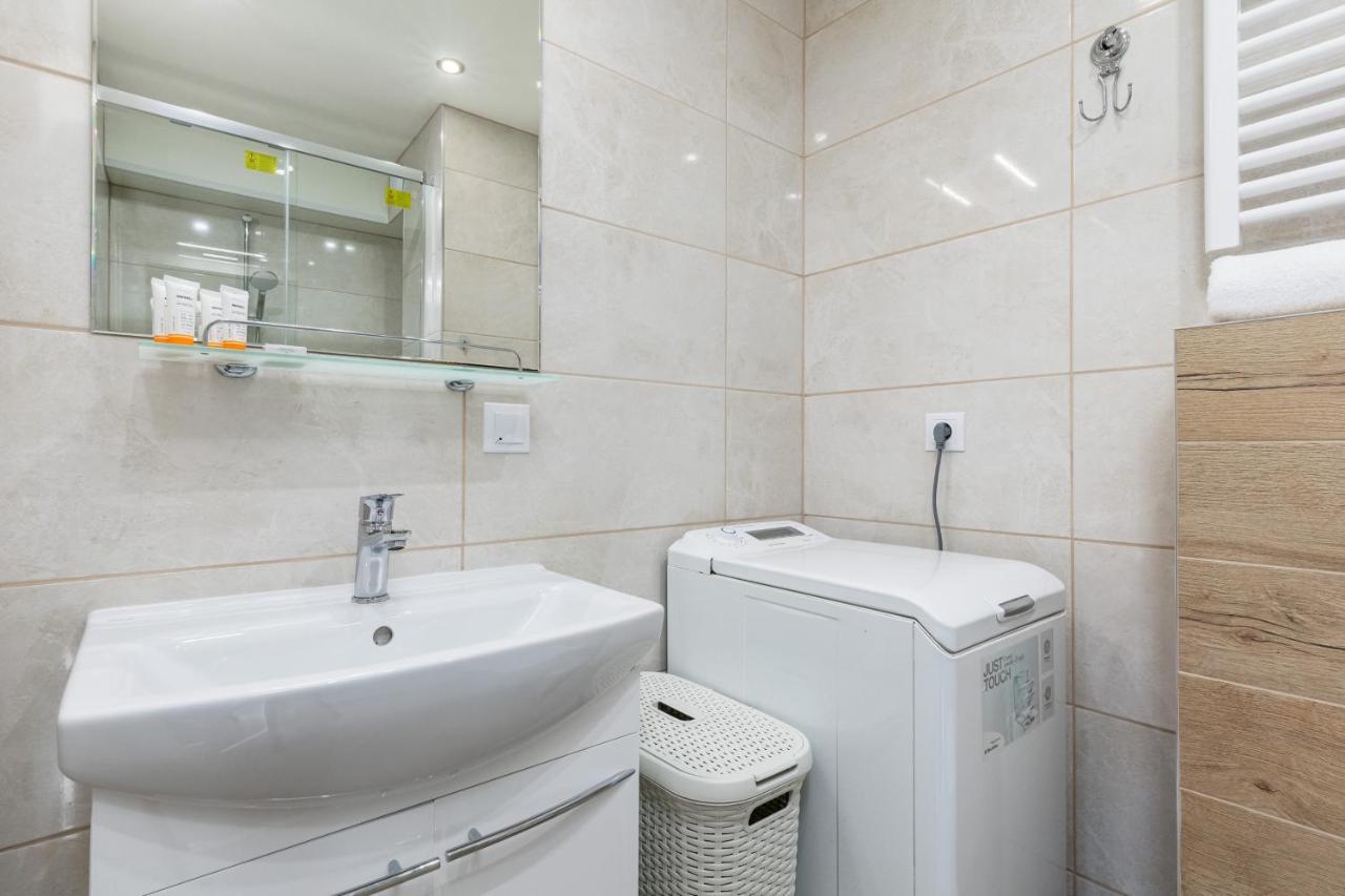 Marynarzy Okretow Pogranicza Apartments By Noclegi Renters Kolberg Exterior foto
